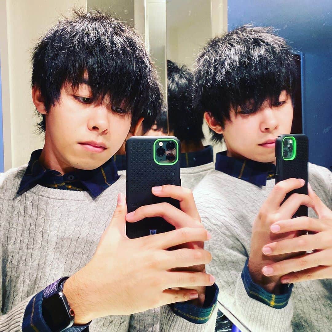 マサイのインスタグラム：「今ベストな髪の長さしてる。 ちなみに、通ってるところによるとすきバサミだけで3人分の量はカットしてるらしい。ハサミからは聞いたことがない音が毎回聞こえる…」