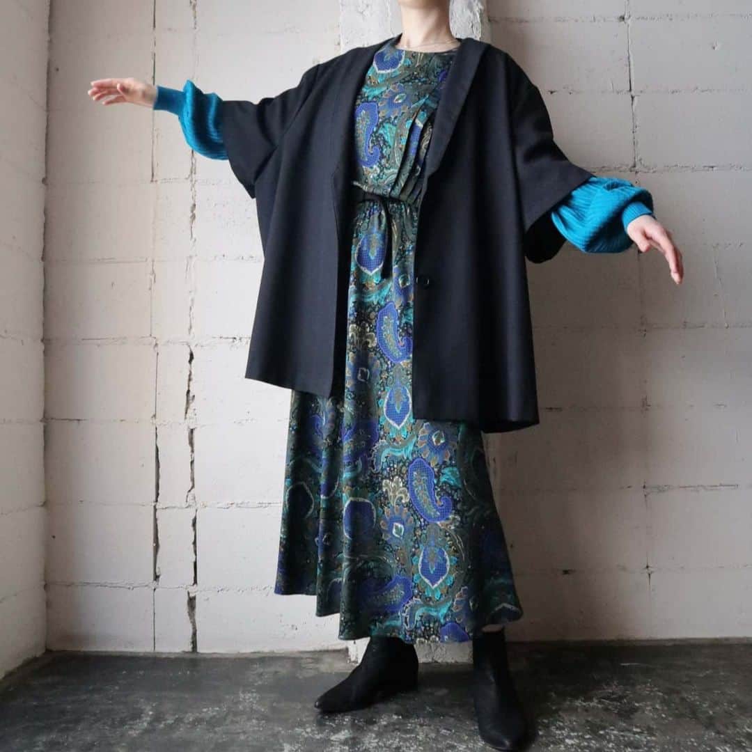 吉祥寺 古着屋 Orfeoのインスタグラム：「Short Sleeve Jacket Style  #orfeo #kichijoji #tokyo #vintage #used #fashion #coordinate #outfit  掲載商品のお問い合わせはメールにて承っております。コメント、DMでのお問い合わせは受け付けておりませんのでご了承ください。」