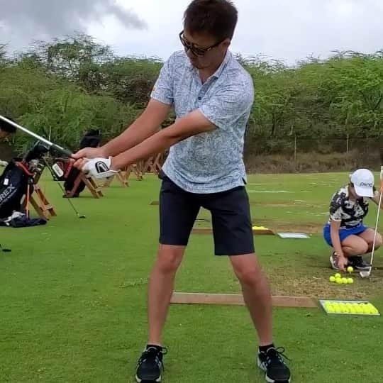 星野英正のインスタグラム：「Hawaii合宿⛳️ 、 練習風景🏌️‍♂️🏌️‍♂️🏌️‍♂️ 、 、 、 #ホアカレイカントリークラブ #北川祐生 #鬼塚貴理 #女子アマチュアゴルファー #ハワイ」