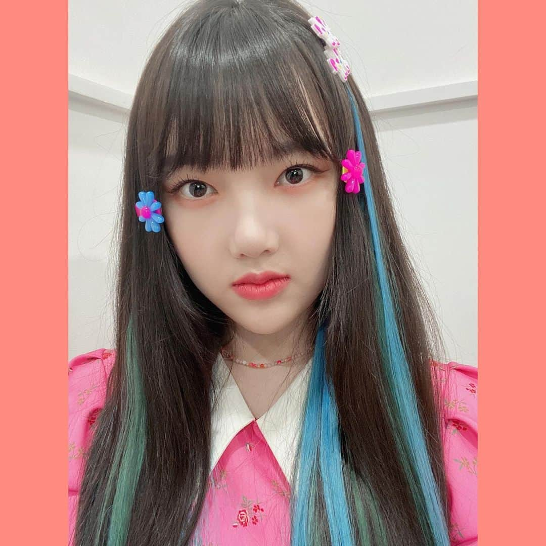 GFriendさんのインスタグラム写真 - (GFriendInstagram)「🌼🌸🌼 #예린 #옌니」2月14日 12時30分 - gfriendofficial