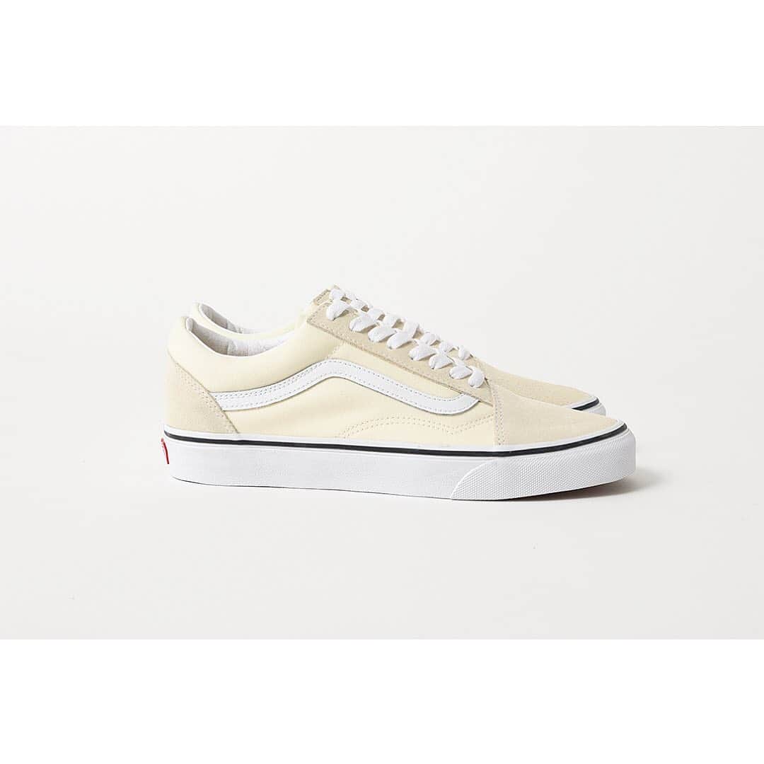Bshop officialさんのインスタグラム写真 - (Bshop officialInstagram)「#VANS OLD SKOOL CLASSIC WHITE ¥7,000+tax size : 5H,6,6H(women) 8,8H,9,9H,10(men) ・ #20ss #newarrival #bshop #bshop_official」2月14日 12時48分 - bshop_official