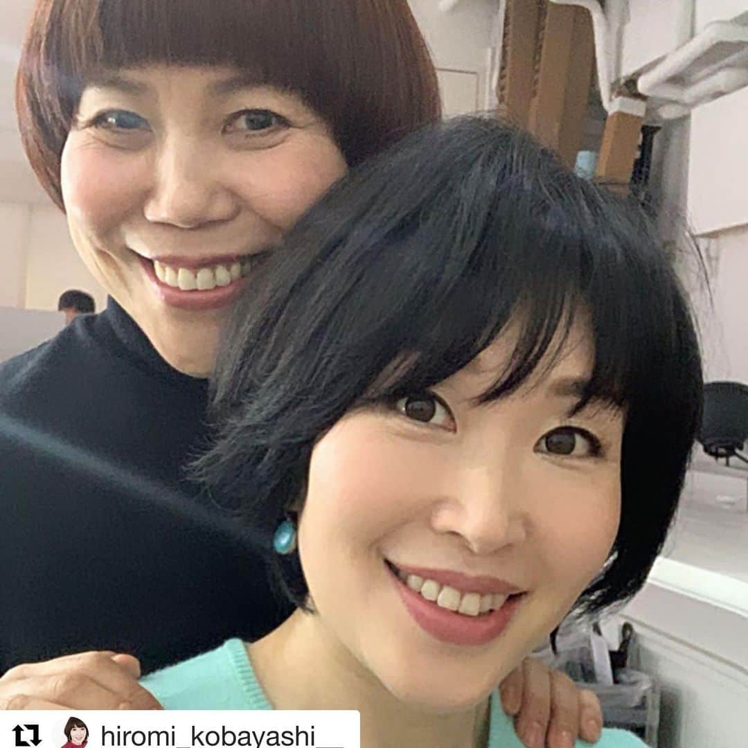 山本浩未さんのインスタグラム写真 - (山本浩未Instagram)「久しぶりに『Wヒロミ』😄✌🏻 健康&きれいネタ、たっくさんいっただき〜💕💕💕 #朝日新聞ボンマルシェ  #Repost @hiromi_kobayashi__ with @get_repost ・・・ 朝から撮影✨ お相手は同級生で同じ名前の浩未ちゃん💓 たっぷりお喋りできてうれしい💙」2月14日 13時56分 - hiromicoy