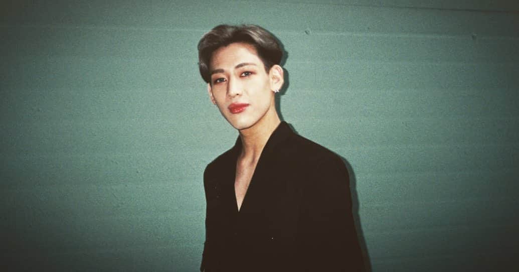 BamBam のインスタグラム：「Can you be my Valentine?🌹」