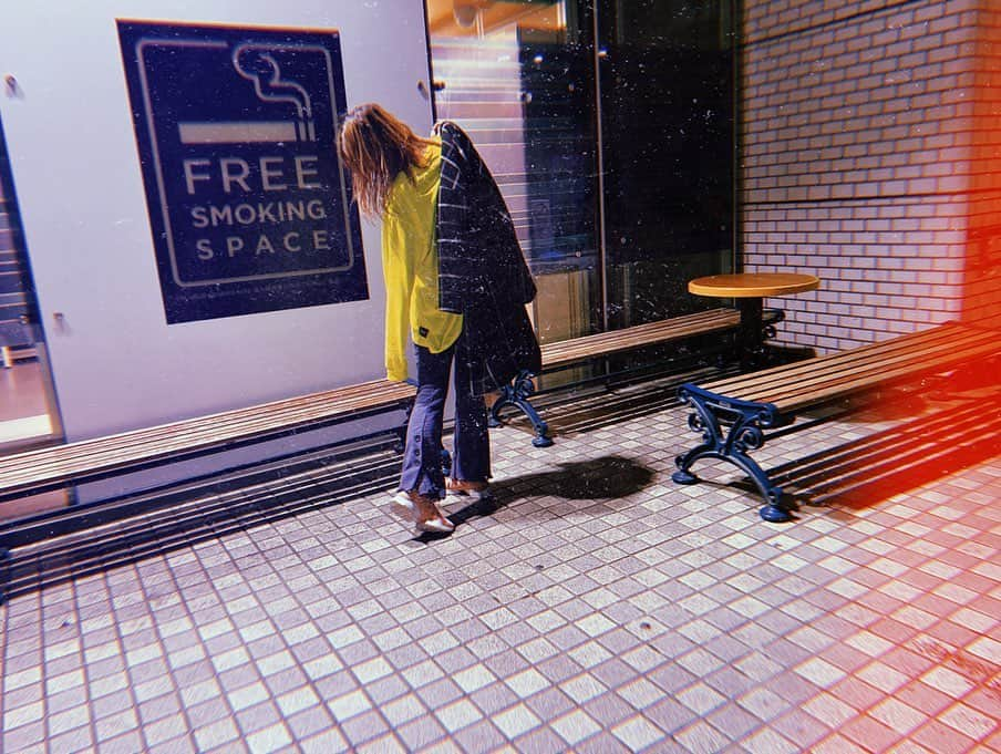 森彩乃さんのインスタグラム写真 - (森彩乃Instagram)「煙草、吸わない🚭 ・ ・ ・ ・ ・ #fashion #cordinate #fashiongram #pants #ガスヴァンサントみたいに蒼い #tokyo_bank #sneakers #puma #pumashoes #woman #japanesewoman #japanese #コーティネート #コーデ #リブパンツ #スニーカー #パンツコーデ #服好き #music」2月14日 14時18分 - moriayano1119