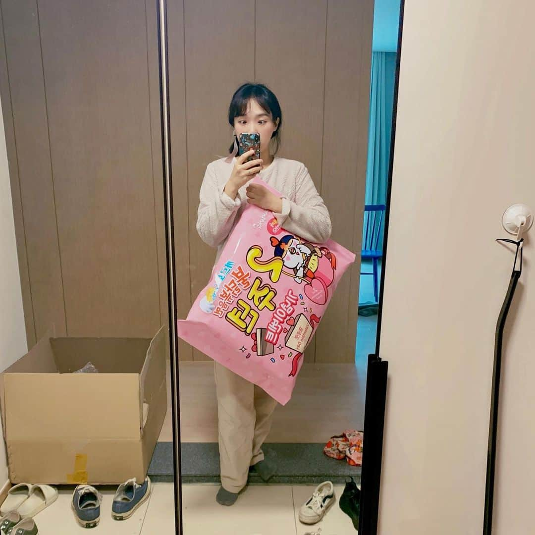 などちゃん（이선형／イソンヒョン）さんのインスタグラム写真 - (などちゃん（이선형／イソンヒョン）Instagram)「엥...?????」2月14日 14時50分 - nado_odo