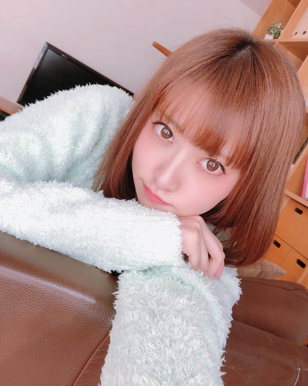 紗雪のインスタグラム：「. コスホリ受かった！ ROM新刊出すよ❤️ 部屋着のデジタル写真集頒布予定です👏🏻 . . . #撮影会モデル#撮影会#地毛#ミディアムヘア #ショートボブ#美脚#脚長#脚が本体の人#ランジェリー#ランジェリー撮影#cosplay#cosplayer#cosplaygirl#japanesegirl#fashion#cute#japanesefashion#roomwear#girl#lips#lingerie#lingeriesexy#内衣#性感內衣#性感」