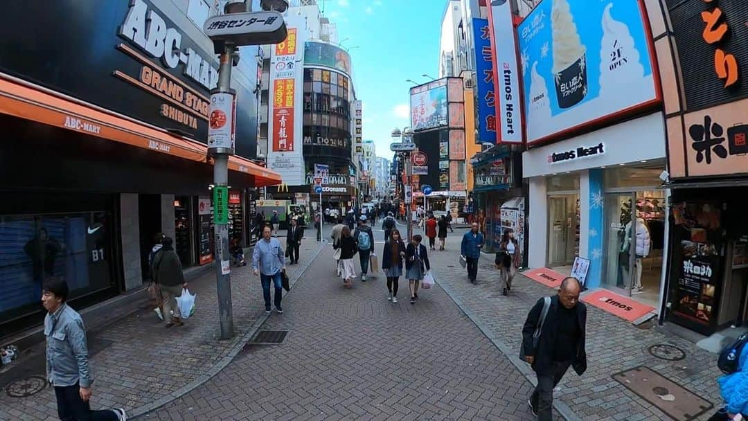 walk3000のインスタグラム：「Tokyo 360°  Shibuya ． ． #walk3000#walk#tokyo #日本#東京#渋谷 #japan#shibuya#360度カメラ  #gopro#gopromax#street #travel#culture#city #センター街#video#youtube」