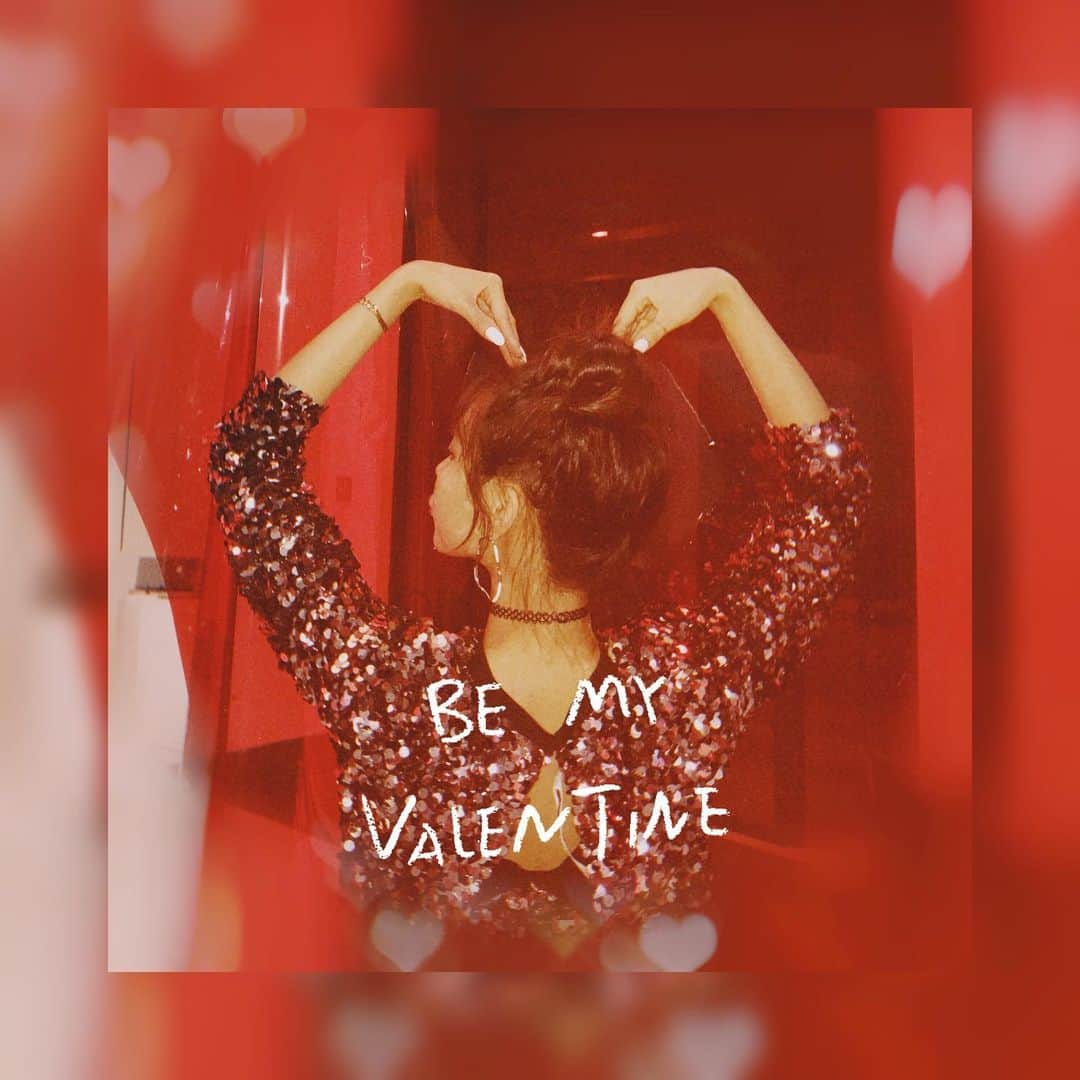 フェイ さんのインスタグラム写真 - (フェイ Instagram)「Happy Valentine‘s Day 情人节快乐 ❤️」2月14日 16時03分 - ff0427