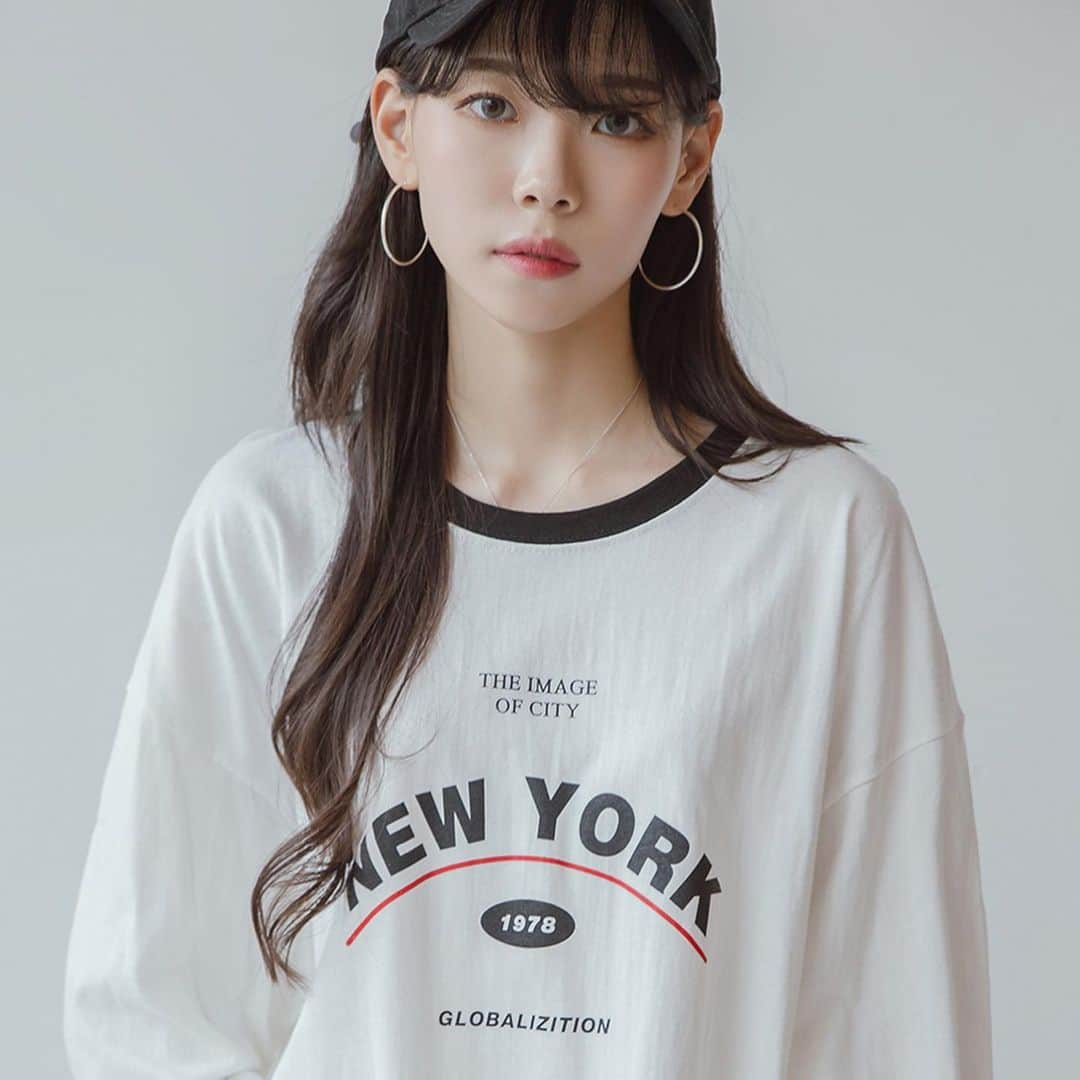 ガールズルールさんのインスタグラム写真 - (ガールズルールInstagram)「ニューヨーク長袖Tシャツ (t0188) COLOR : IVORY」2月14日 16時17分 - girlsrule_official