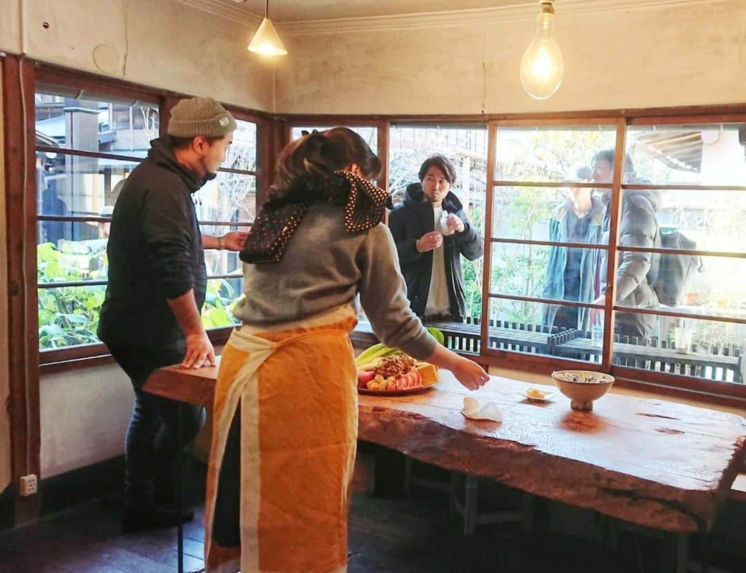 三島葉子さんのインスタグラム写真 - (三島葉子Instagram)「【TokyoWorks】香川県観音寺(かんおんじ)市のプロモーションV撮影。動画解禁は明日、羽田空港第一ターミナル🙆にて。  photo:@miecoemi  #香川県観音寺市  #オール観音寺  #天空の七宝鍋 #パイドパイパープロジェクト  #フードコーディネーター  #三島葉子」2月14日 16時21分 - mishima_yoko