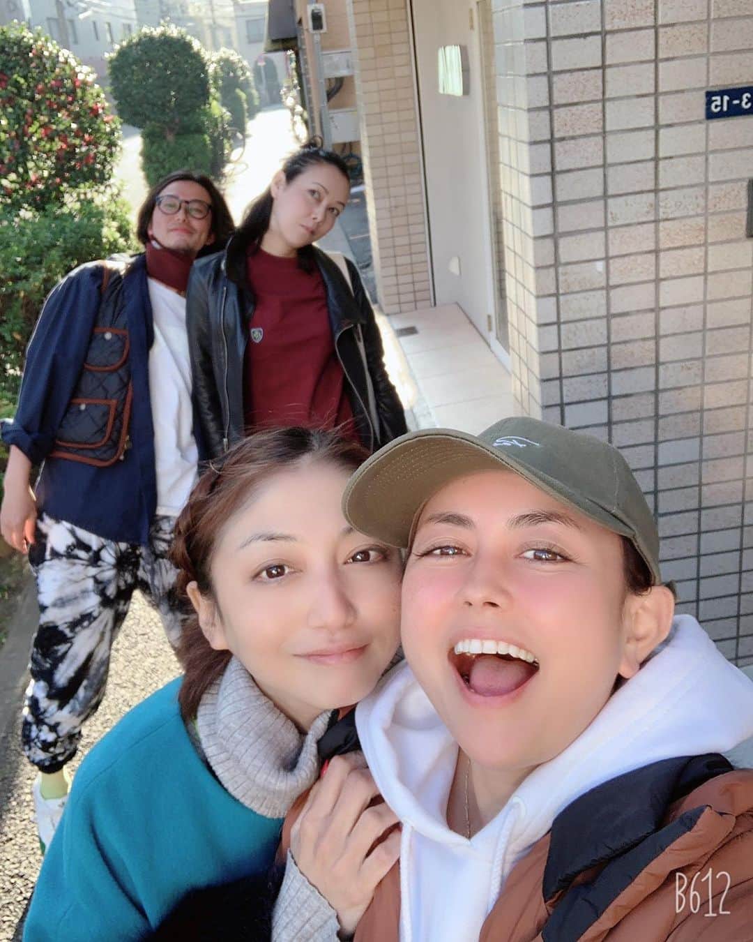 のインスタグラム：「楽しかったー 私何してる？ ハワイでも出現した買い物おばさんシリーズ！ in武蔵小山バージョン買い物おばさん動画ご覧くださいw @ami_nakagawa_  #一日一回カンパイ #中川愛海」