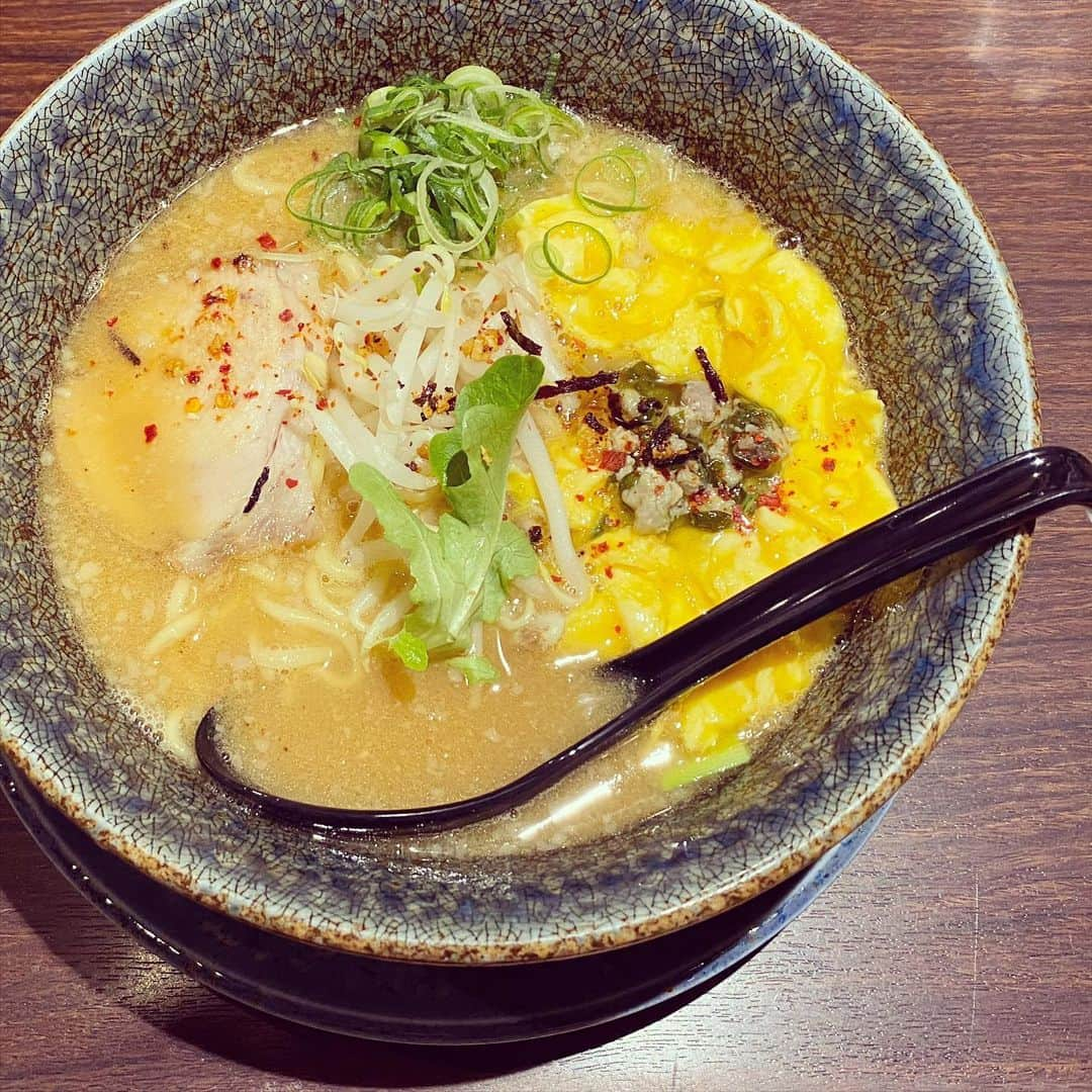 なごむさんのインスタグラム写真 - (なごむInstagram)「※ うまい味噌ラーメンです。  Delicious miso ramen.  맛있는 된장라면.」2月14日 17時21分 - matsumotoooooo