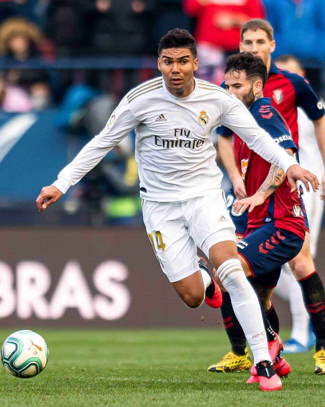 レアル・マドリードさんのインスタグラム写真 - (レアル・マドリードInstagram)「🔝💪 Ballwinning machine! @Casemiro has stolen the ball back 187 times in @LaLiga this season - more than any other player! - ¡@Casemiro es el mayor recuperador de @LaLiga con 187 robos! #RMLiga | #HalaMadrid」2月14日 17時51分 - realmadrid