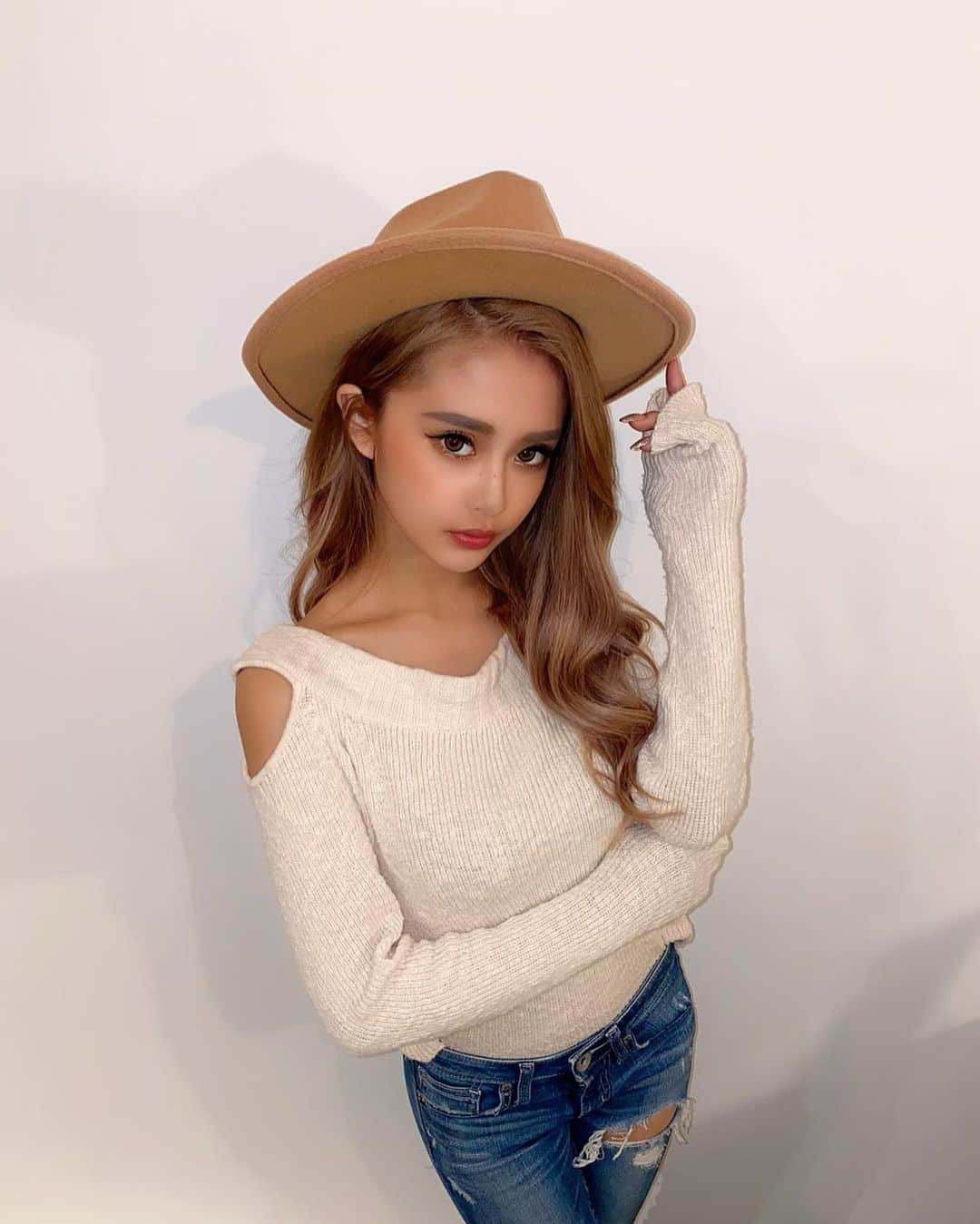 加藤美佳さんのインスタグラム写真 - (加藤美佳Instagram)「YouTube改善点をふまえて 動画撮ってきたあ👏🏼👏🏼 昨日は @chipitan_1215 と コラボした動画upしたので みてね〜🤡💘」2月14日 17時53分 - katomika1212