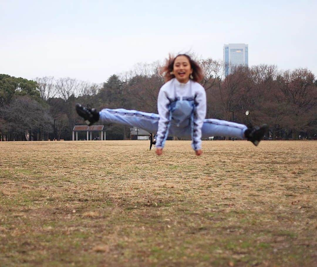 田辺莉咲子さんのインスタグラム写真 - (田辺莉咲子Instagram)「2/24に名古屋でも、 単独トレーニングワークショップを開催できる事になりましたー😳🤲🏻❤️❤️ やったー！ 2/16の東京トレーニングwsに続いて、地元でも、応援して下さる皆様とお会いできる機会が出来て大喜び！！の、今の気持ちは画像の感じです😆😆 名鉄レジャックは交通の便利な所なので是非☺️👍🏼 2/14(今日)〜2/21の17時までお申し込み可能です！ お申し込みURLはストーリーからとべます😊」2月14日 17時55分 - risako_tanabe