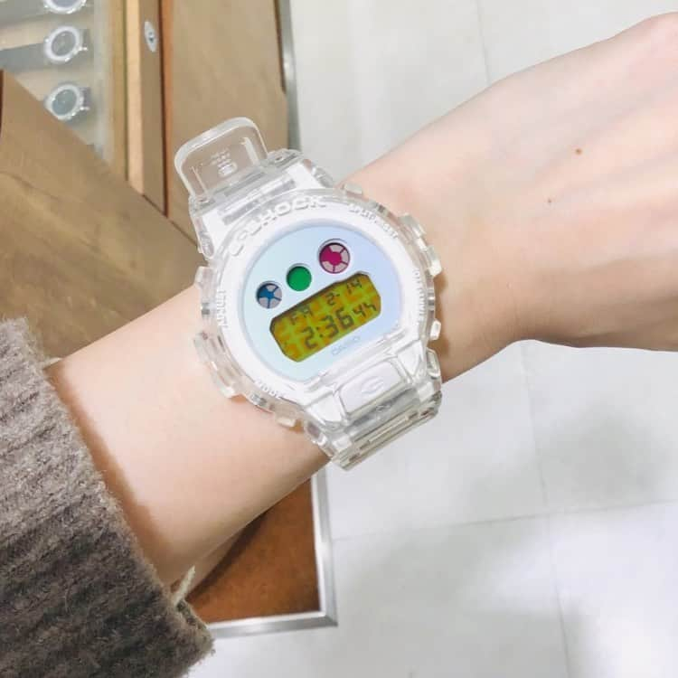 TiCTACさんのインスタグラム写真 - (TiCTACInstagram)「「G-SHOCK」各¥14,000＋tax 本日発売、“三つ目”の愛称で親しまれてきた「6900シリーズ」から発売25 周年を記念した限定モデルが登場。スペシャルパッケージ付き、バレンタインのプレゼントにもおすすめです☺︎ ・ #gshock  #gショック #ジーショック tictac #watch #チックタック #時計 #腕時計 #pairwatch  #ペアウォッチ #二人の記念日 #クリスマス #クリスマスプレゼント時計 #誕生日プレゼント時計 #恋に効く腕時計 #記念日プレゼント時計 #お揃い時計 #お揃いの時計 #お揃い腕時計 #お揃いの腕時計 #おそろい時計 #おそろいの時計 #おそろい腕時計 #おそろいの腕時計 #時計クリスマスプレゼント　#チックタック神戸ミント店　#チックタック立川グランデュオ店  #チックタック静岡パルコ店  #チックタック町田東急ツインズ店　#バレンタインプレゼント時計」2月14日 18時02分 - tictac_press