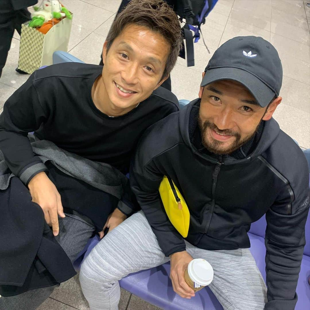 福西崇史さんのインスタグラム写真 - (福西崇史Instagram)「. おっ！ 偶然。。。 . 千葉での活躍⚽️期待してるぞ💥 . #福西崇史 #川又堅碁 #ジェフ千葉 #ジュビロ磐田 #偶然 #またゆっくり #jリーグ #愛媛の後輩 #愛媛県 #東予地区 #恩師繋がり #少し前 #偶然シリーズ #instagood #instaphoto」2月14日 18時24分 - takashi_fukunishi