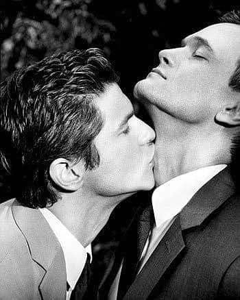 のインスタグラム：「Happy Valentine's Day! ❤ Since Valentine's Day lands on a Friday this year, here's a Flashback Friday of Neil & David's OUT Magazine 2012 photoshoot! 🥰 #neilpatrickharris #davidburtka #nph #db #tagsforlikes #actors #lovethem #handsome #chef #myedits #photoshoot #magazine #flashbackfriday #fbf #blackandwhite #couple #husbands @nph @dbelicious ❤🖤❤🖤」