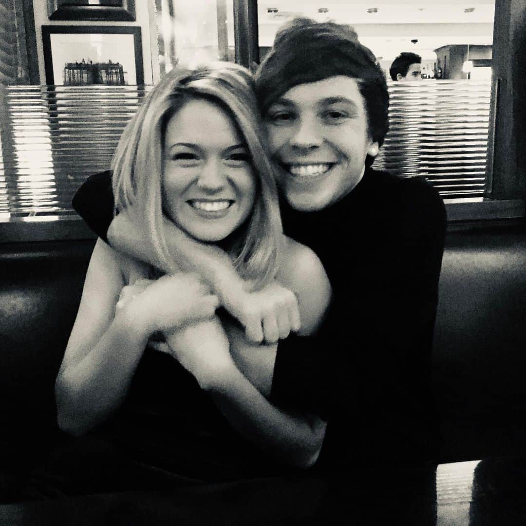キートン・ストロンバーグのインスタグラム：「HAPPY VALENTINES DAY TO MY BEAUTIFUL GIRLFRIEND @tiffanystringer! We’re living life. I love you 🥰🙆🏻」