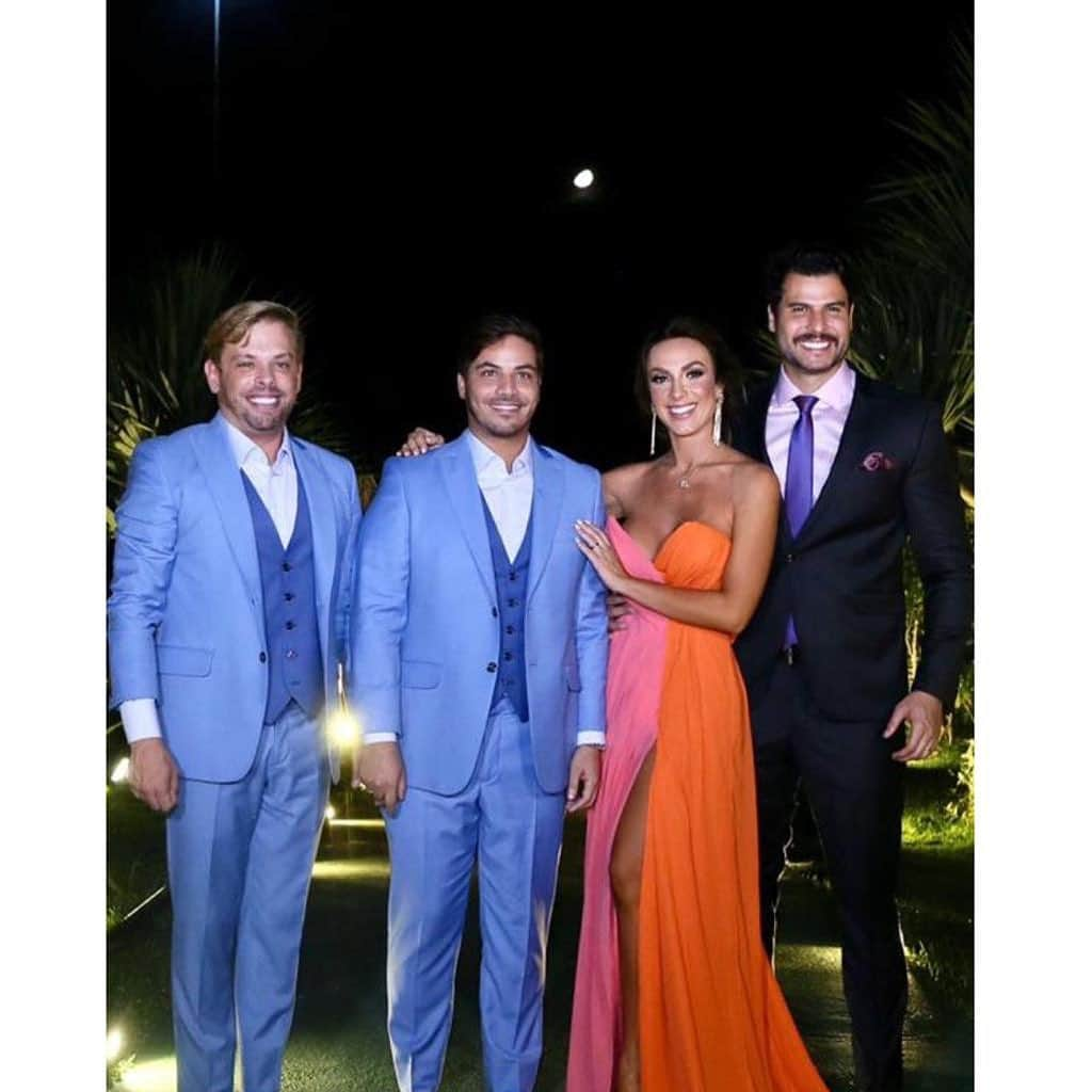 Nicole Bahlsさんのインスタグラム写真 - (Nicole BahlsInstagram)「Madrinha pro resto da vida amooo @brunochateaubriand e @diogo_bocca ❤️🙏」2月15日 5時19分 - nicolebahls