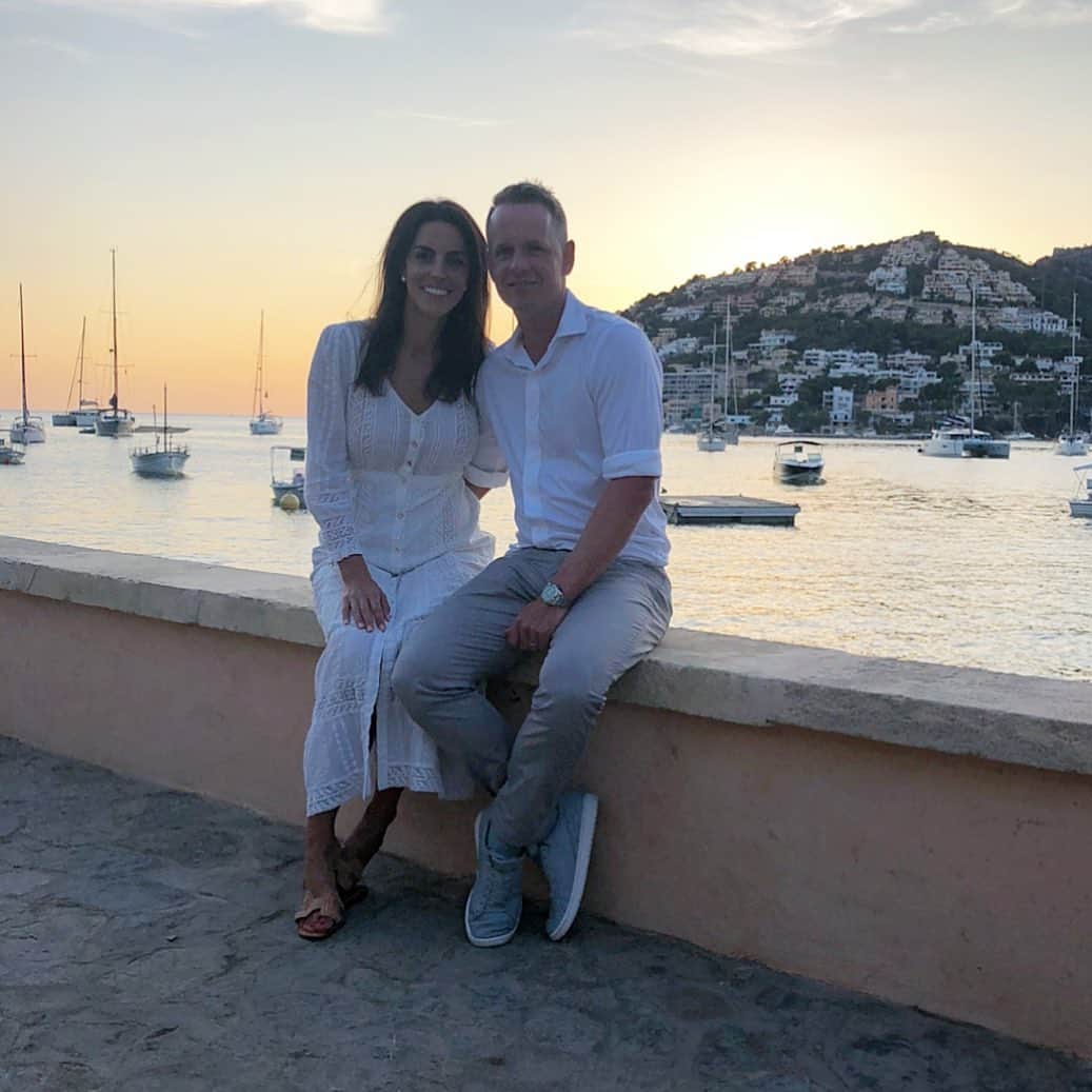 ルーク・ドナルドのインスタグラム：「Happy Valentines today and everyday Mi Amore. My heart is always full sitting next to you as we navigate this journey of life together❤️ ❤️ ❤️」