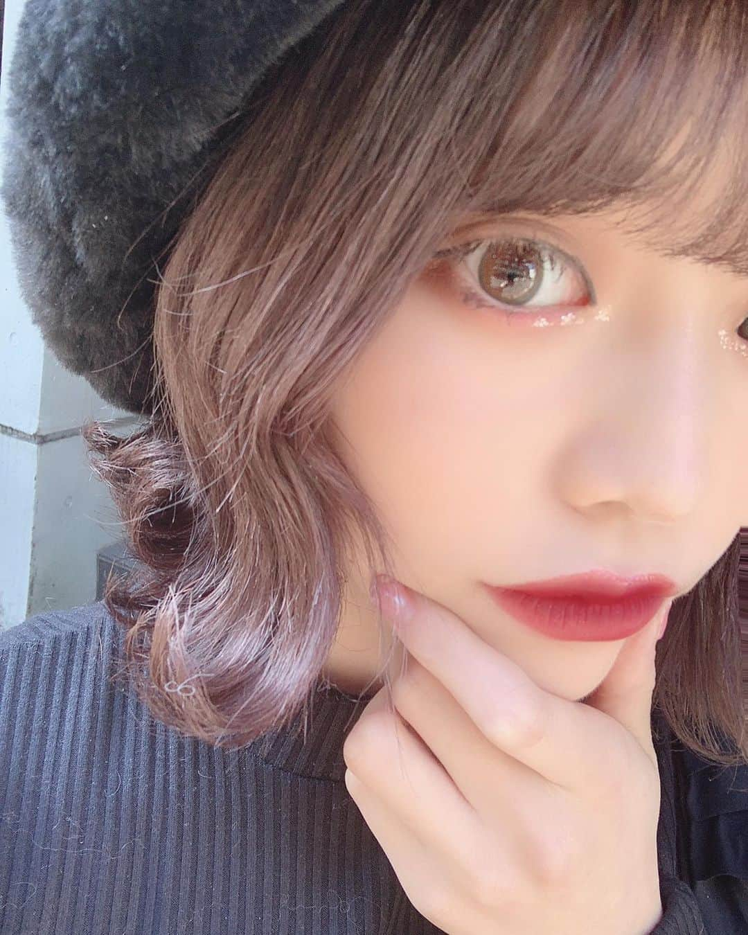 林田沙綾さんのインスタグラム写真 - (林田沙綾Instagram)「♡ 最近は、チークなしメイクに 下まぶたに赤みシャドーを入れるのにハマってる💄 メイクに合わせて、カラコンは色素薄めなのに変えてて このカラーがウルウル目になってお気に入りすぎる🥺♥️ ： #fairyアンバサダー#userselect#ユーザーセレクト#シトラスブラウン#色素薄め#カラコンレポ#色素薄い系#色素薄い系カラコン」2月14日 21時19分 - saaya.xoxo