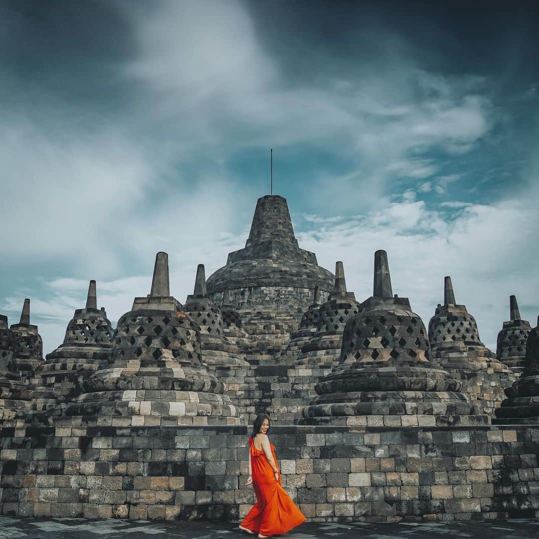 wacameraのインスタグラム：「I was coming back to Japan.  Thank you Indonesia Malaysia, I'll be back again on July🥰 夕刻、無事に成田へ帰国しました。まぁ、今回もいろんな出来事があり、一筋縄ではいかなかった旅ですが、それでも毎回無事に帰国できる喜びを噛み締めて、出汁をすすっています。しかし東京暖かい…びっくりよ。」