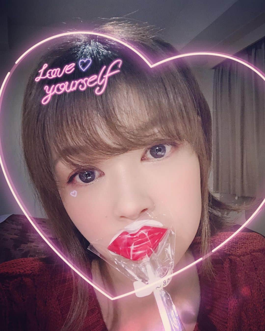 池田彩さんのインスタグラム写真 - (池田彩Instagram)「Happy Valentine💖 #valentine #kiss #chocolate #lollipop #rouge」2月14日 22時20分 - aya_ikeda_official