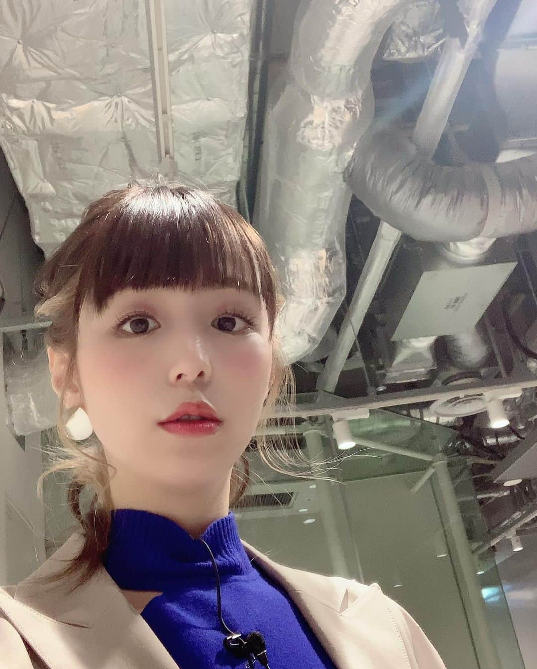 平野綾さんのインスタグラム写真 - (平野綾Instagram)「Happy Valentine's day❤️﻿ ﻿ 今夜放送の #東京暇人 は25:59〜💝﻿ ﻿ ※バレンタインデーの放送だからと言って、﻿ これといって特別なことはしていません笑。﻿ ﻿ ﻿ 見てね٩(๑❛ᴗ❛๑)۶💕﻿ ﻿ ﻿ Jacket : @shokurashina﻿ Pants : @shokurashina﻿ ﻿ ﻿ ❤️🧡💛💚💙💜🖤🤍🤎﻿ ﻿ ﻿ #東京暇人 #日テレ﻿ #ayahirano #平野綾」2月14日 22時29分 - a_ya.hirano