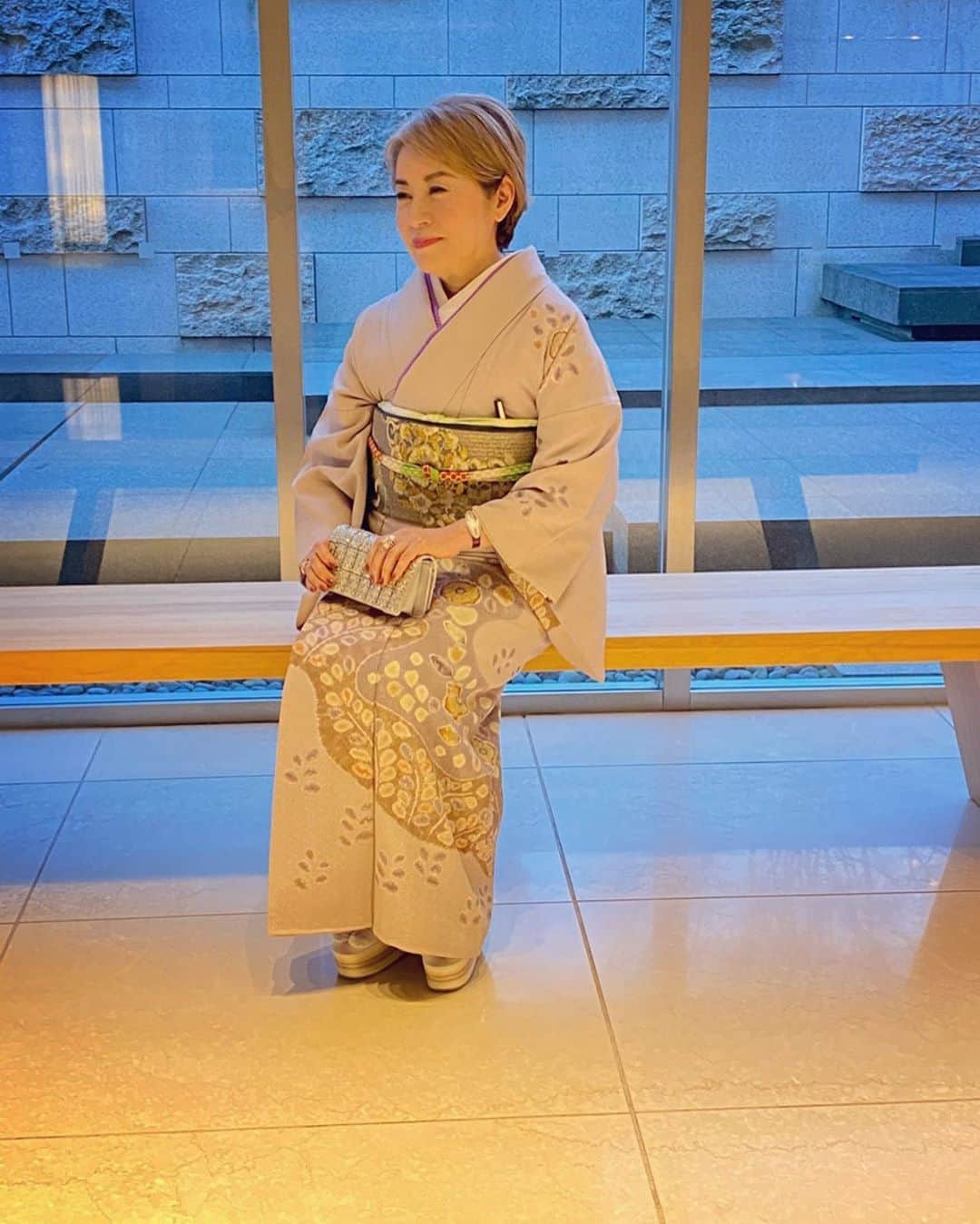 mioさんのインスタグラム写真 - (mioInstagram)「一竹 辻ヶ花 明日は祖母のお誕生日。 祖母の形見、母から私、そして娘にも受け継がれる。 #着物 #久保田一竹 #辻が花 #miokimono #kimono」2月14日 22時33分 - mio_harutaka