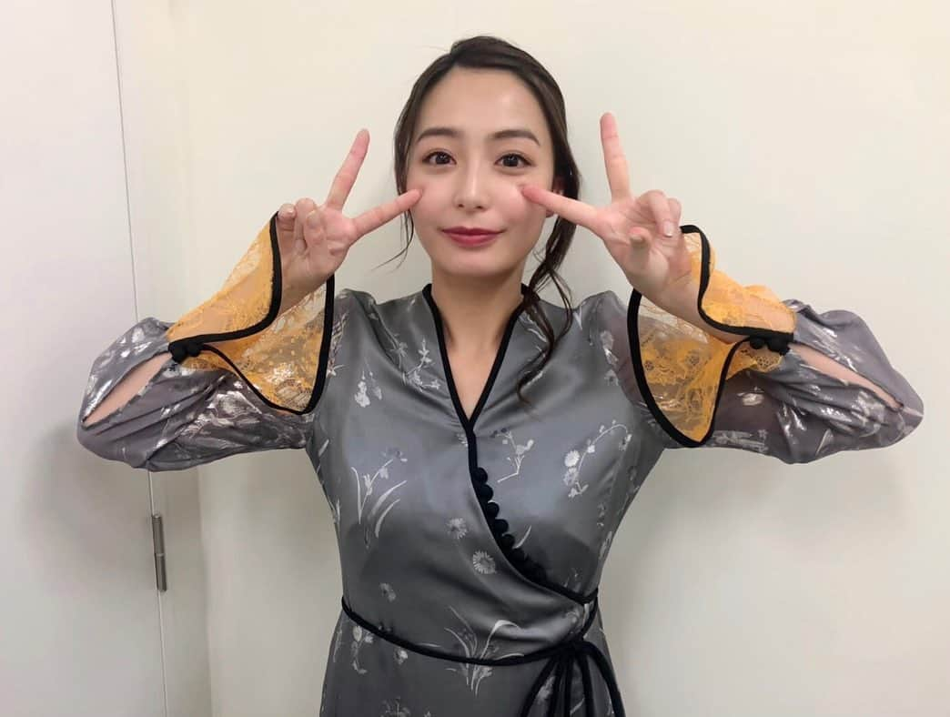 宇垣美里マネージャーさんのインスタグラム写真 - (宇垣美里マネージャーInstagram)「本日は映画「スキャンダル」の公開記念イベントでした🎬 オフショットをぺたり  もう1枚は発売中の美人百花のオフショットです！ たくさん登場させていただいてるのでチェックしてみてください✨  この後、25:25〜はフジテレビ「輪舞曲 -RONDO-」、 明日15日23:30〜はBS日テレ「あの子は漫画を読まない。」 そして、明後日16日19:54〜はテレビ東京「爆問THE看板メニュー」に出演しております！！ ぜひご覧ください🕺  #宇垣美里 #映画スキャンダル #美人百花 #輪舞曲 #あの子は漫画を読まない #爆問THE看板メニュー #netvivi も要チェック！」2月14日 22時45分 - ugakimisato.mg