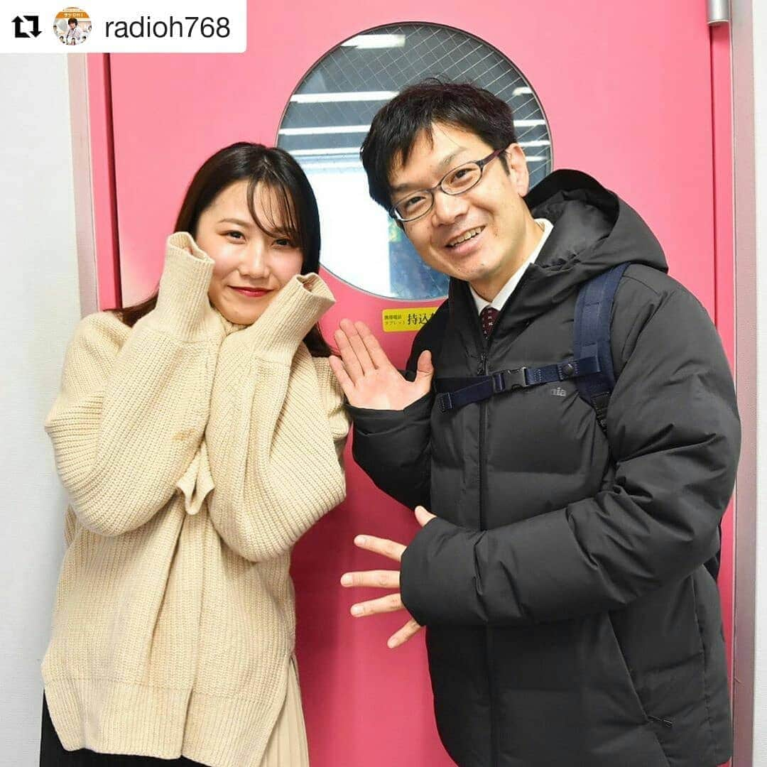 岡山放送さんのインスタグラム写真 - (岡山放送Instagram)「#Repost @radioh768 (@get_repost) ・・・ . 先週（2/7）の放送は、堀さん、牛嶋がそれぞれの娘を連れてお茶を飲んでいるかのような構図に。 . でも、年齢的に娘！と言ってもいい年齢差ですね。 . #OHK #岡山放送 #8ch #アナウンサー #堀靖英 #藤本紅美 #今川菜緒 #牛嶋俊明 #ラジohで話した事をアップしています #親子 #年齢差」2月14日 23時33分 - ohk_official