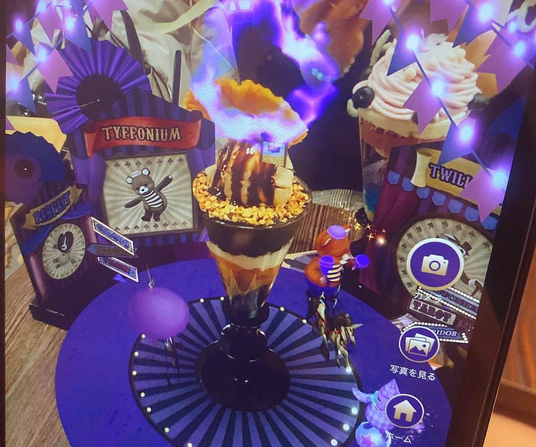 前田玲奈さんのインスタグラム写真 - (前田玲奈Instagram)「#happyvalentine 💖（気持ちだけは） ということで、 #魔法パフェ　を食べにいきました！ パフェ×VRで面白い体験をさせてくれるのは#渋谷パルコ#カオスキッチン内の「 #ティフォニウムカフェ」✨ 黄昏時にだけ突如として現れる“幻のサーカス”をイメージしているそうな！わくわく。 私はゆずチーズケーキのパフェ。ピエロという名前。 ipadをコースターにかざすと、仕掛けがスタート！ プロジェクションマッピング×pinoは拝見したことがありましたが、VRは初めてかも！ 正直、アイスは普通なんですが、 バタフライピーを使った飲み物があったり、コンセプトやパフェ自体はかわいらしいです♡居心地もよかったですよ〜 （ほんとは　#米とサーカス　に #虫パフェ を食べに行ったのでした。タガメがぶっささってます！混んでたからまた次回！）　#アイ活　#parfait」2月14日 23時45分 - maedarena_ice