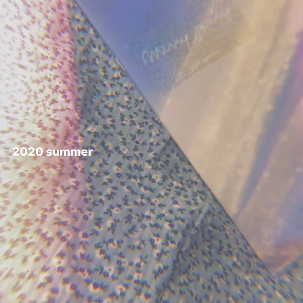 吉河唯さんのインスタグラム写真 - (吉河唯Instagram)「来週は 2020 summer展 💫 20日(木)19:00〜 insta LIVEで夏の展示会itemたちご紹介します、お時間あればぜひ！見てください〜 🌼 ⇨ @merryjenny_instagram 〜・〜・〜・〜・〜・〜・〜・〜・〜・〜・〜・〜 #merryjenny #2020ss #airrium #exhibition」2月14日 23時52分 - yui_yoshikawa