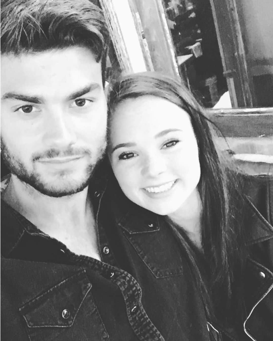 ロマン・ポンサールのインスタグラム：「I wish I could be with you today! But soon 😉I love you my Valentine! ❤️ #happyvalentinesday」