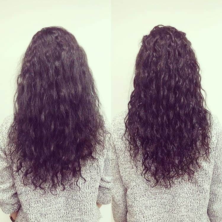 永吉令奈のインスタグラム：「curly hair～⭐️⭐️ 前回劇的変身を実現してくださった#ヘアピープル原宿 の山田さんにまたスパイラルパーマお願いしました✨  だいぶ髪の毛が伸びたことに最近気づいたけど、 こんなに髪の毛を伸ばせたのいつぶりだろう！ いつも縮毛矯正で傷んだ部分を切られては短くなり、、キレイに伸ばせなかったのでびっくり🤣 今回切らなくてもいいとのことで、カットなしです🎵 長さも理想に近づいていく✨  大会前にあてられて良かった～☺️ ありがとうございました✨  curly hair life😎⭐️ Stylist @denimyarou」