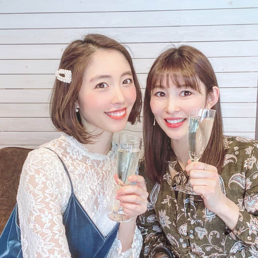 菅野広恵さんのインスタグラム写真 - (菅野広恵Instagram)「＊＊＊﻿ だいぶ前だけど😳仲良し3集合の時♪﻿ ﻿ すっかりいつもの場所になってしまったお馴染み　@bellaporto1355  さん🤗﻿ お料理美味しすぎて居心地よく最高なのよね🤣💓﻿ ちなみに、 アプリ登録すると、ドリンクサービスが多分今もついていて、この時はタダでシャンパン頂いちゃいました🥺❤️﻿ ﻿ ﻿ #子育て中　#育児中　#子育てママ　#2歳児　#2歳男の子ママ　#ママリ　#mamagirl #キラポス通信　#ママトコ　#美容　#インナービューティー　#食べて綺麗になる　#美肌　#美肌法　#ニキビ改善　#乾燥肌対策　#スキンケア　#美容法　#ダイエット法　　#春コーデ　#ママコーデ　#ママファッション　#ママプチプラコーデ　#中津ランチ　#ベラポルト」2月15日 0時34分 - hiroesugano