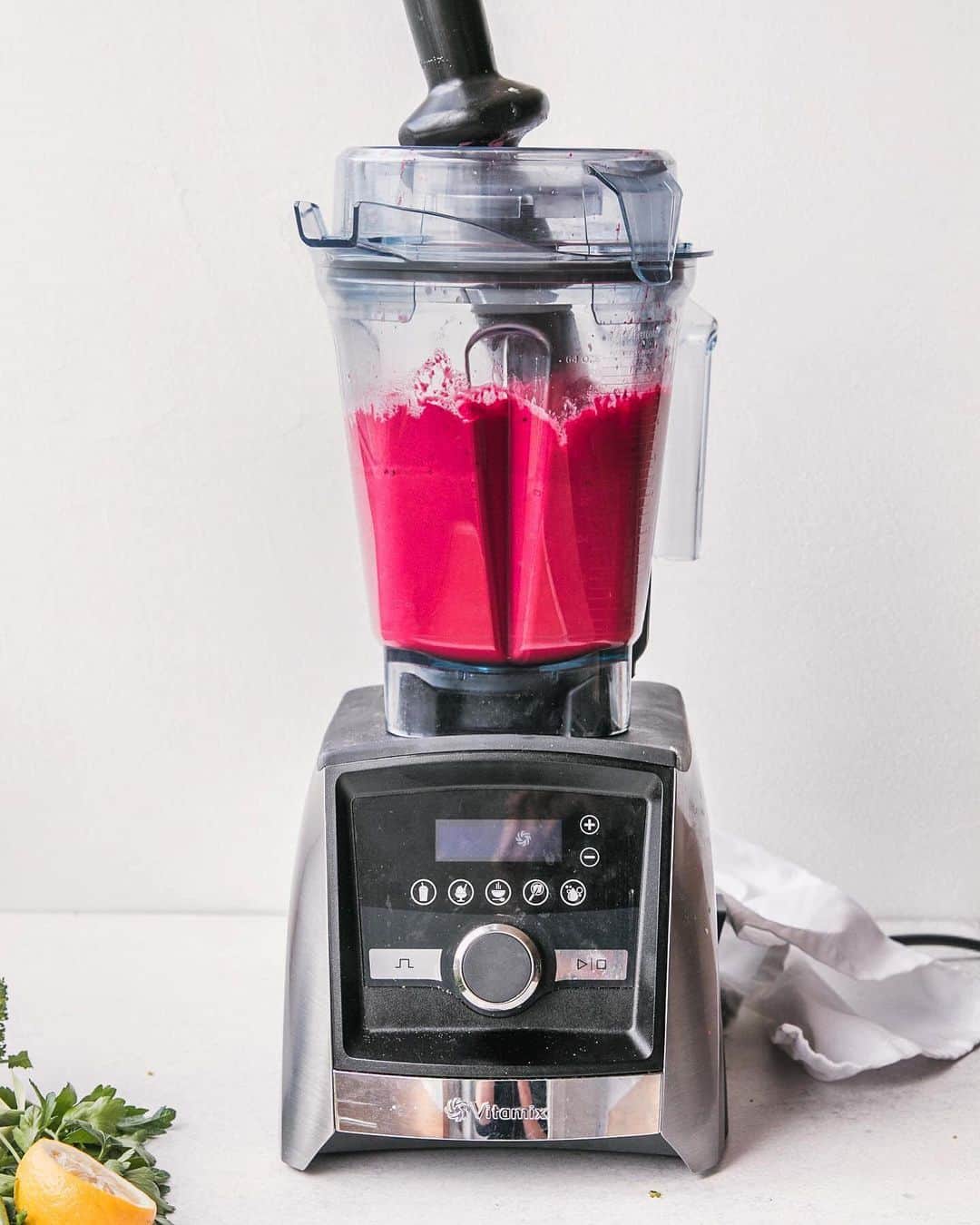Vitamix Global Headquarters Real foodさんのインスタグラム写真 - (Vitamix Global Headquarters Real foodInstagram)「Why do you love your Vitamix?❤️️ • 📸: @claudiabrick Note* The machine pictured is the international model of our Ascent Series 3500 in brushed stainless. • #repost #claudiabrick #vitamix #love #valentinesday #myvitamix」2月15日 0時49分 - vitamix