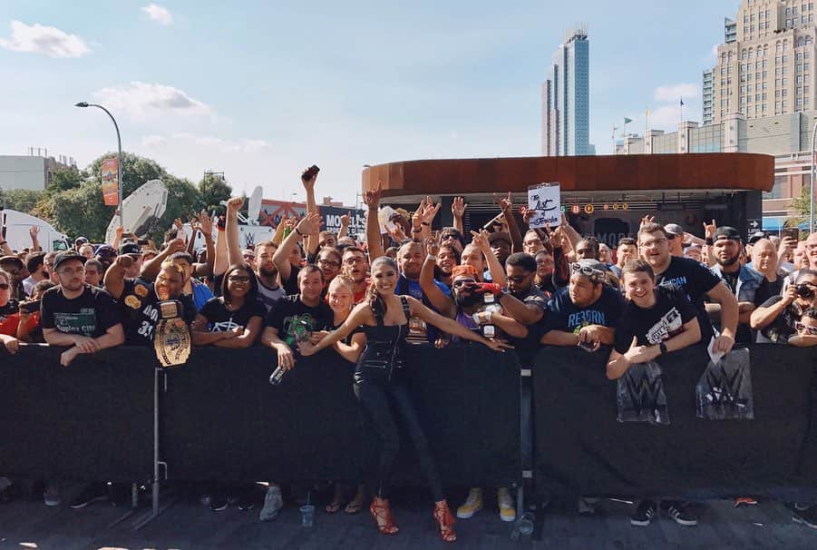 キャシー・ケリーのインスタグラム：「‪I’ve typed out and deleted this about 20 times over the past few days, still unsure what to write... I have come to the decision to leave WWE, with Sunday’s NXT Takeover being my last day. If you know me, you know this was more than a job, you know how much I loved it and how difficult this decision was. But sometimes in order to have room for growth, you have to step away. ‪I am so thankful for getting to live out a crazy dream the past four years. Thank you to the WWE digital team for being a platform that never stifled creativity. Thank you to Stephanie McMahon for being a mentor and inspiration in every way. Thank you to Triple H for heading up the best wrestling show ‬currently on tv and letting me be a part of it. And thank you to everyone who has supported me, whether it’s watching a video I’ve done or sending a tweet of encouragement. Words cannot begin to express how much it means.  I’m not sure yet where my next chapter will take me, but I am damn excited for it. And I promise this isn’t a goodbye, it’s just a see you later ❤️ - CK」