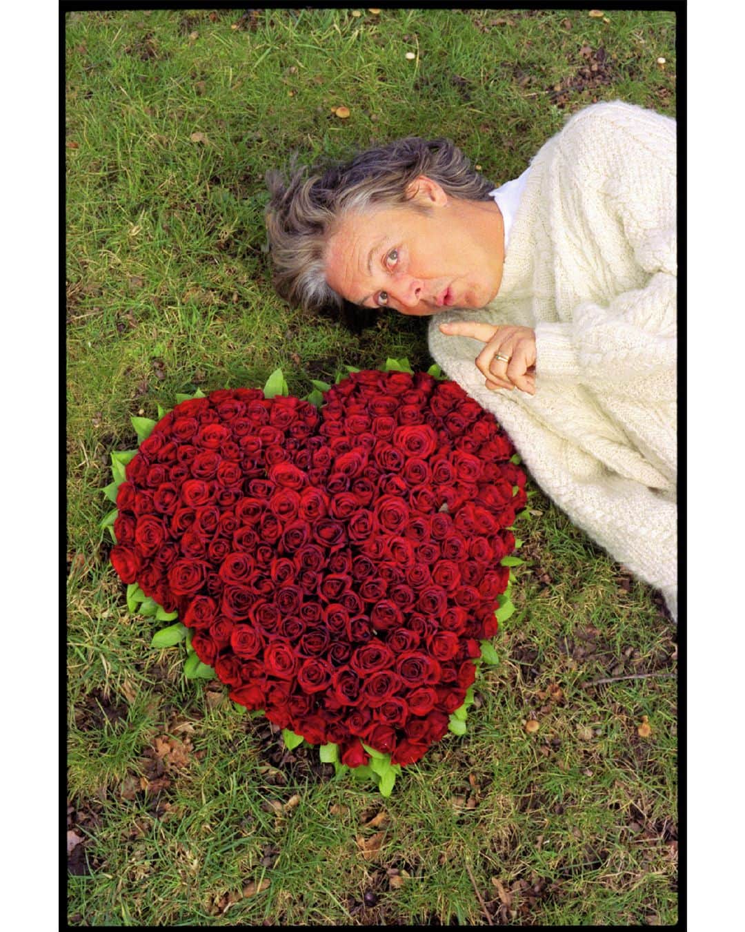 ポール・マッカートニーさんのインスタグラム写真 - (ポール・マッカートニーInstagram)「Let’s all have a loving Valentine's Day! Love Paul ❤🌹 #PaulMcCartney #McCartneyRose #ValentinesDay #Valentines」2月15日 1時37分 - paulmccartney