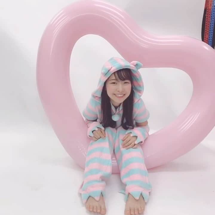 有村瞳のインスタグラム：「どうもハートの子ども妖精です🧚(？) #ひとちゃんゆる動画 #変幻自在の合法ロリ #プロ子供 #あざとさデパート #低身長」