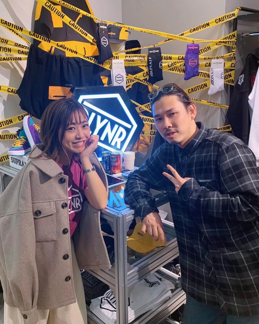 本橋優華のインスタグラム：「DollyNoireが渋谷PARCOに‼︎﻿ まさくんすごい‼︎ 3.23までpopup開催中☺︎ ﻿ ﻿ #ロゴT #ボルドー get #2枚目の写真の店長感 #fashion#dollynoire#cool#milano#friend#tshirt#bordeaux#goodtime#tokyo#shibuya﻿#渋谷パルコ」