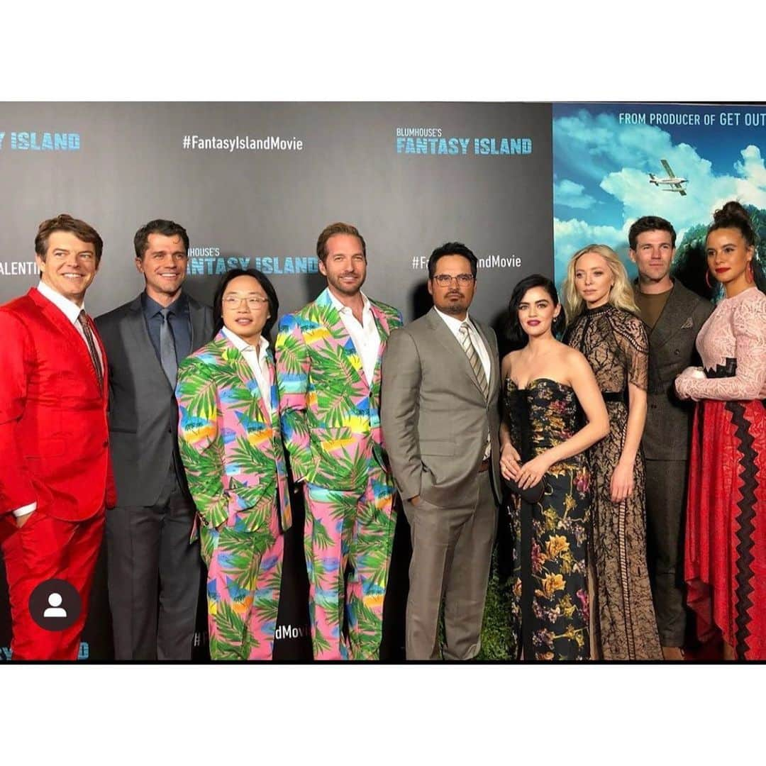 ライアン・ハンセンさんのインスタグラム写真 - (ライアン・ハンセンInstagram)「Fantasy Island is for Lovers and Brothers!!! Happy Valentines Day! ❤️🌴 ❤️🌴❤️🌴❤️🌴❤️🌴 @fantasyislandmovie  GO SEE IT!!! 💋💋」2月15日 1時54分 - hiryanhansen