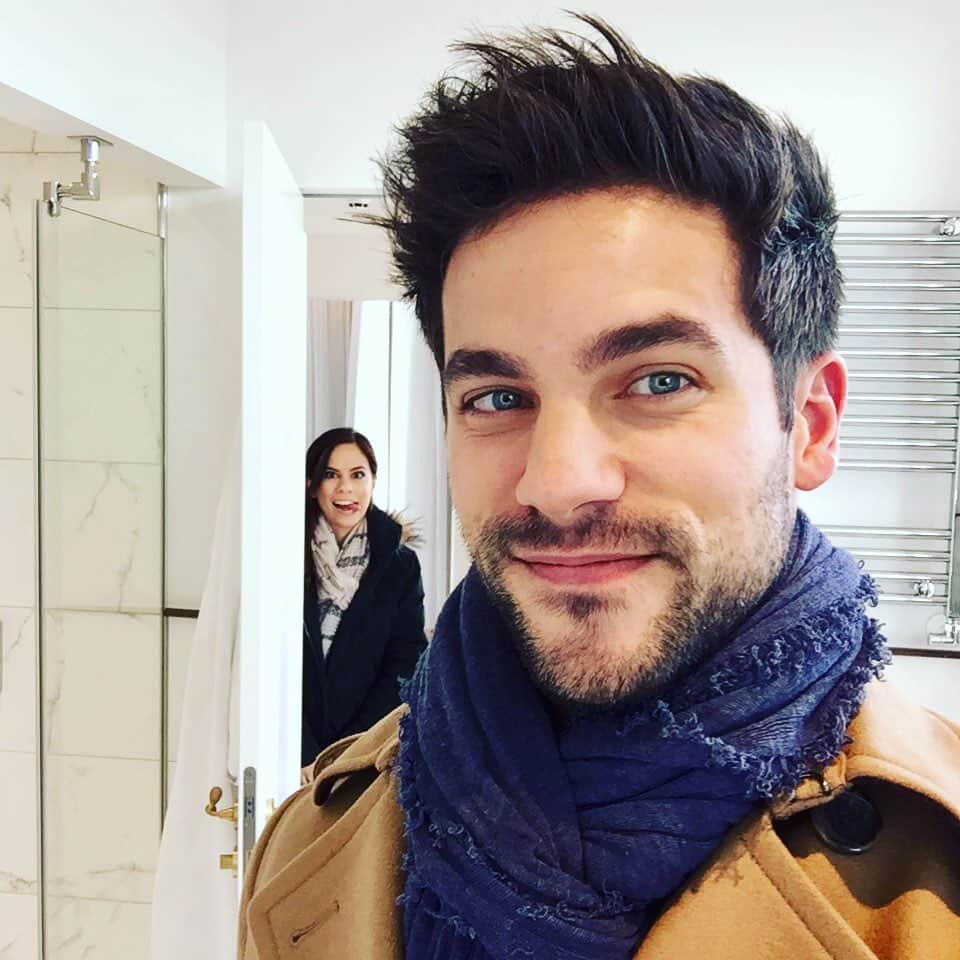 ブラント・ドーハティのインスタグラム：「This is one of the last photos we took together before I proposed. Yes you read that right, I still wanted to marry her after this. Happy Valentines Day @kimdaugherty_ love you 😘」