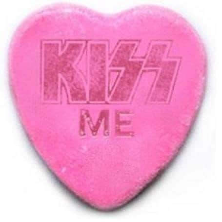 KISSさんのインスタグラム写真 - (KISSInstagram)「Happy Valentine's Day, #KISSARMY!」2月15日 3時02分 - kissonline