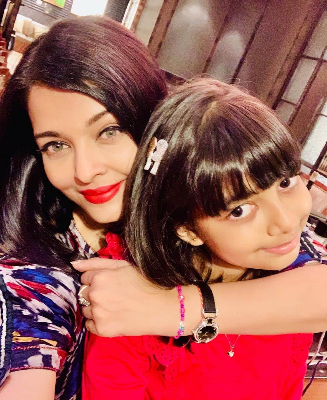 アイシュワリヤー・ラーイさんのインスタグラム写真 - (アイシュワリヤー・ラーイInstagram)「🥰❤️✨」2月15日 3時52分 - aishwaryaraibachchan_arb