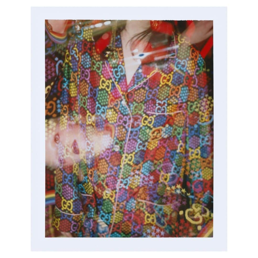 グッチさんのインスタグラム写真 - (グッチInstagram)「On the dancefloor of the #GGPsychedelic campaign, the multicolored collection designed by @alessandro_michele unfolds: from pajama-style silk shirts to wool sweaters, the House’s monogram is combined with a stars print. Discover more through link in bio. @alessandro_michele #AlessandroMichele」2月15日 4時00分 - gucci