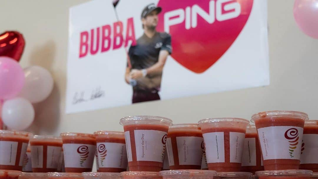 バッバ・ワトソンさんのインスタグラム写真 - (バッバ・ワトソンInstagram)「So much love for my @pingtour family... y’all are amazing and I appreciate all you do! Hope everyone at HQ enjoys the smoothies🥤 ... Happy Valentine’s Day💕!! #PlayYourBest」2月15日 4時26分 - bubbawatson