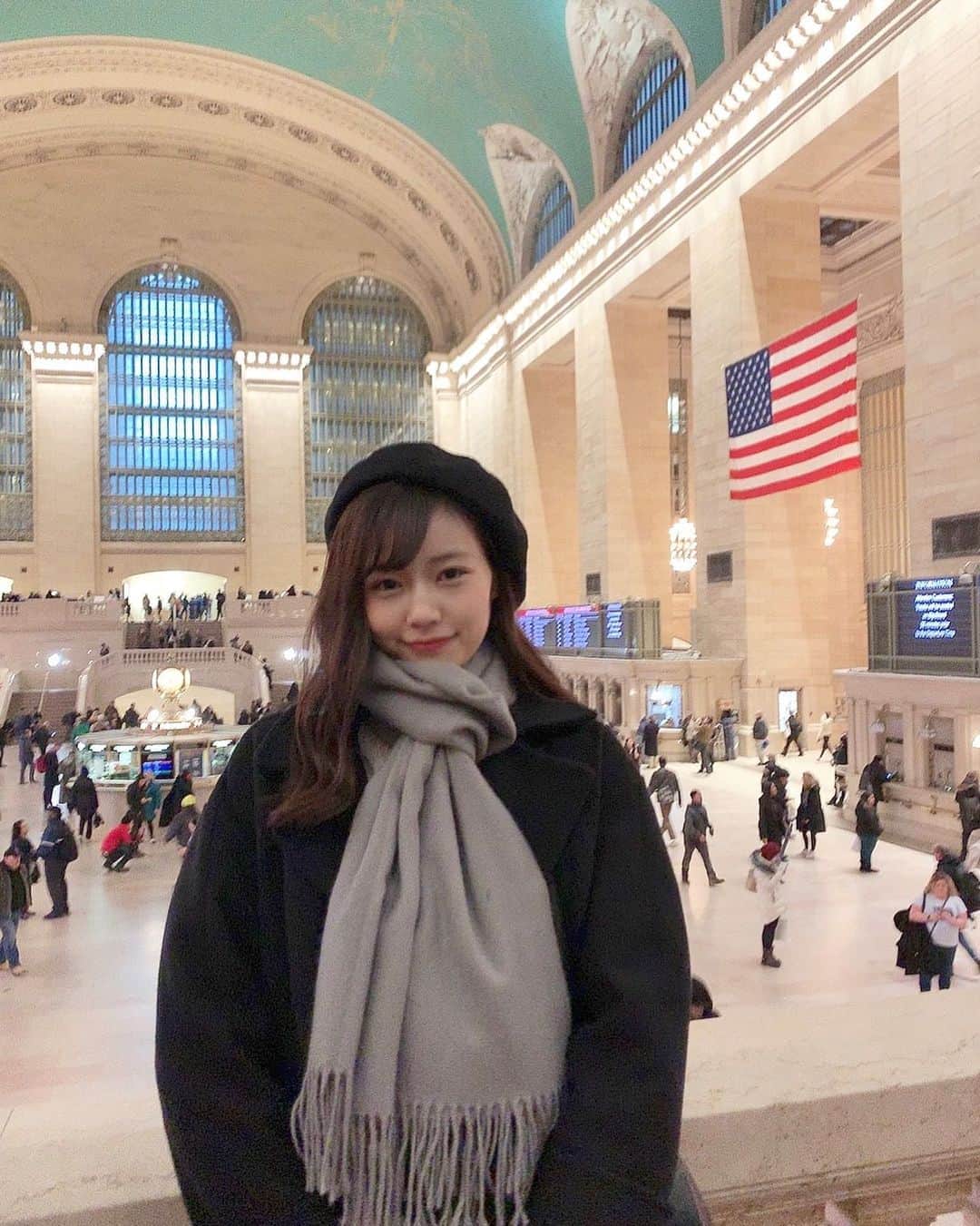 杉浦みずきのインスタグラム：「. 家族でアメリカに旅行に行ってきました☺️ 写真たくさんあるので少しずつ投稿していきます🇺🇸 ・ そして、明日はサンデーモーニングです！ ニュースと中継とお天気を担当するのでぜひ見てください✨ ・ ・ #アメリカ #ニューヨーク #グランドセントラルターミナル」
