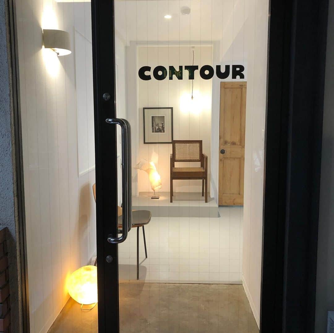 sasai_tacosのインスタグラム：「昨日オープンしたばかりのCONTOURすごく良かった。 #contour #シティ活　#ピエールジャンヌレ　#ハンスオルセン」